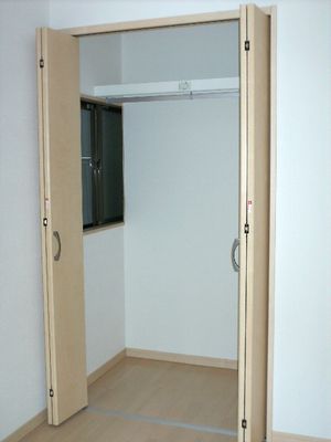 プロスペアー石川町 3F収納.jpg